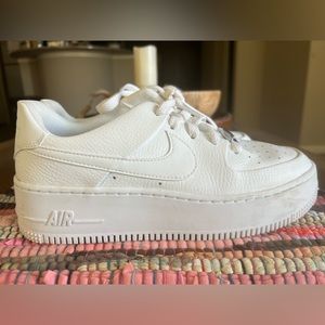 Women’s all white Air force 1